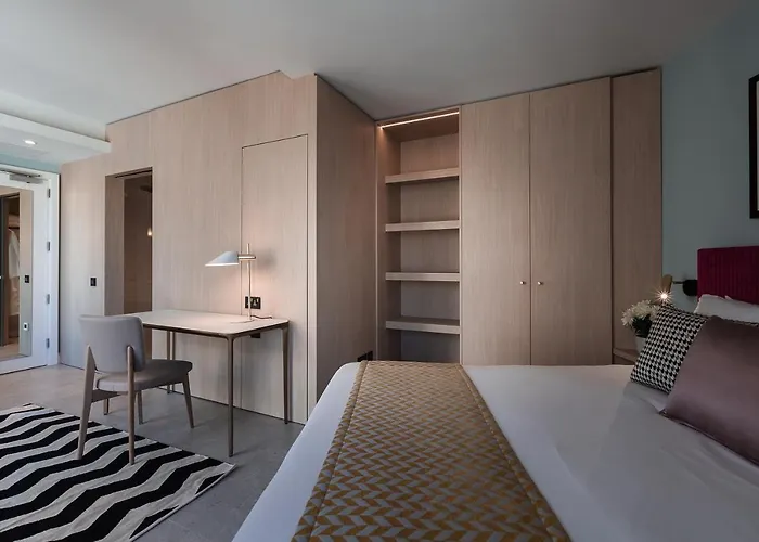 123 Mainstreet Boutique Hotel