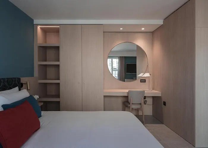 123 Mainstreet Boutique Hotel
