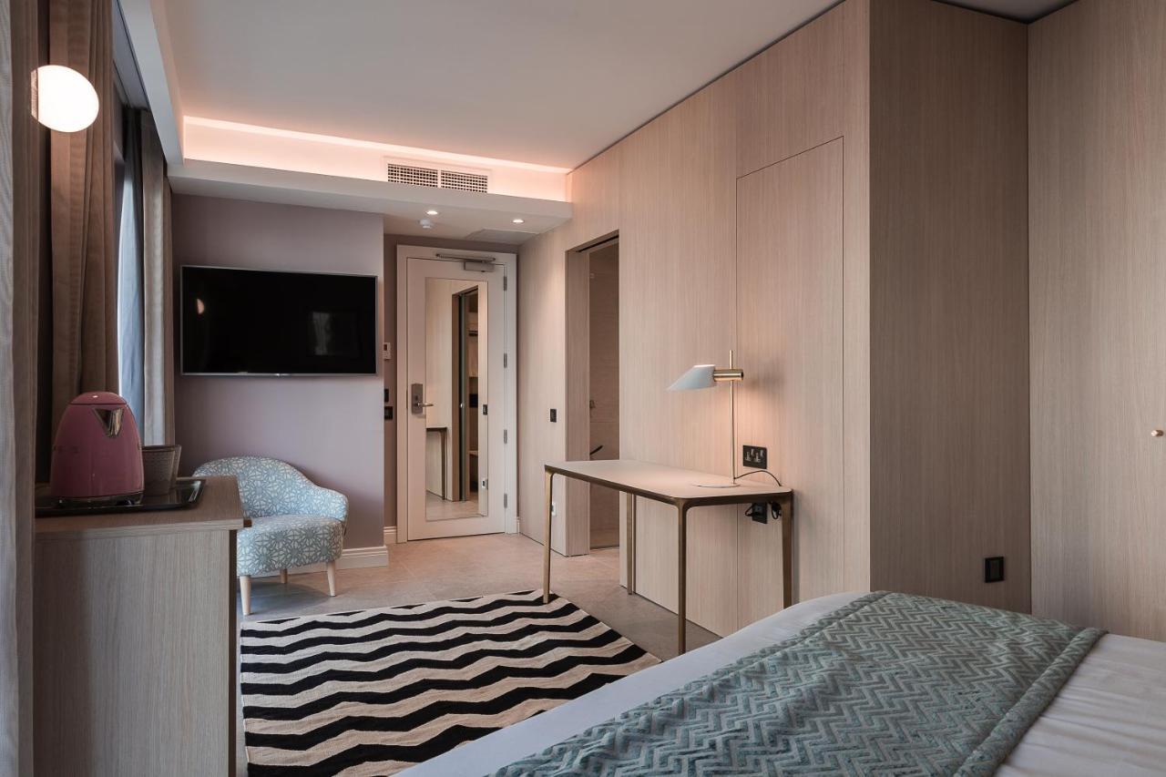 123 Mainstreet Boutique Hotel